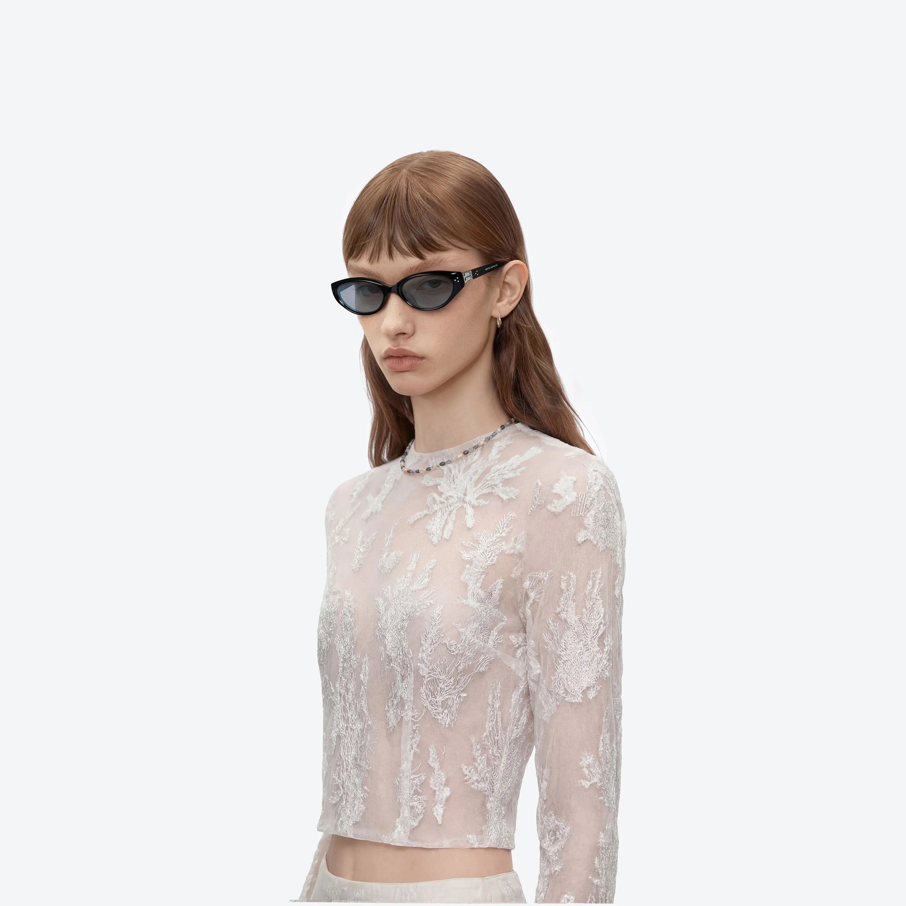 Gentle Monster Vanilla 01(SM) - Lunettes de Soleil Femme Cat-Eye Noir by Skyler Eyes