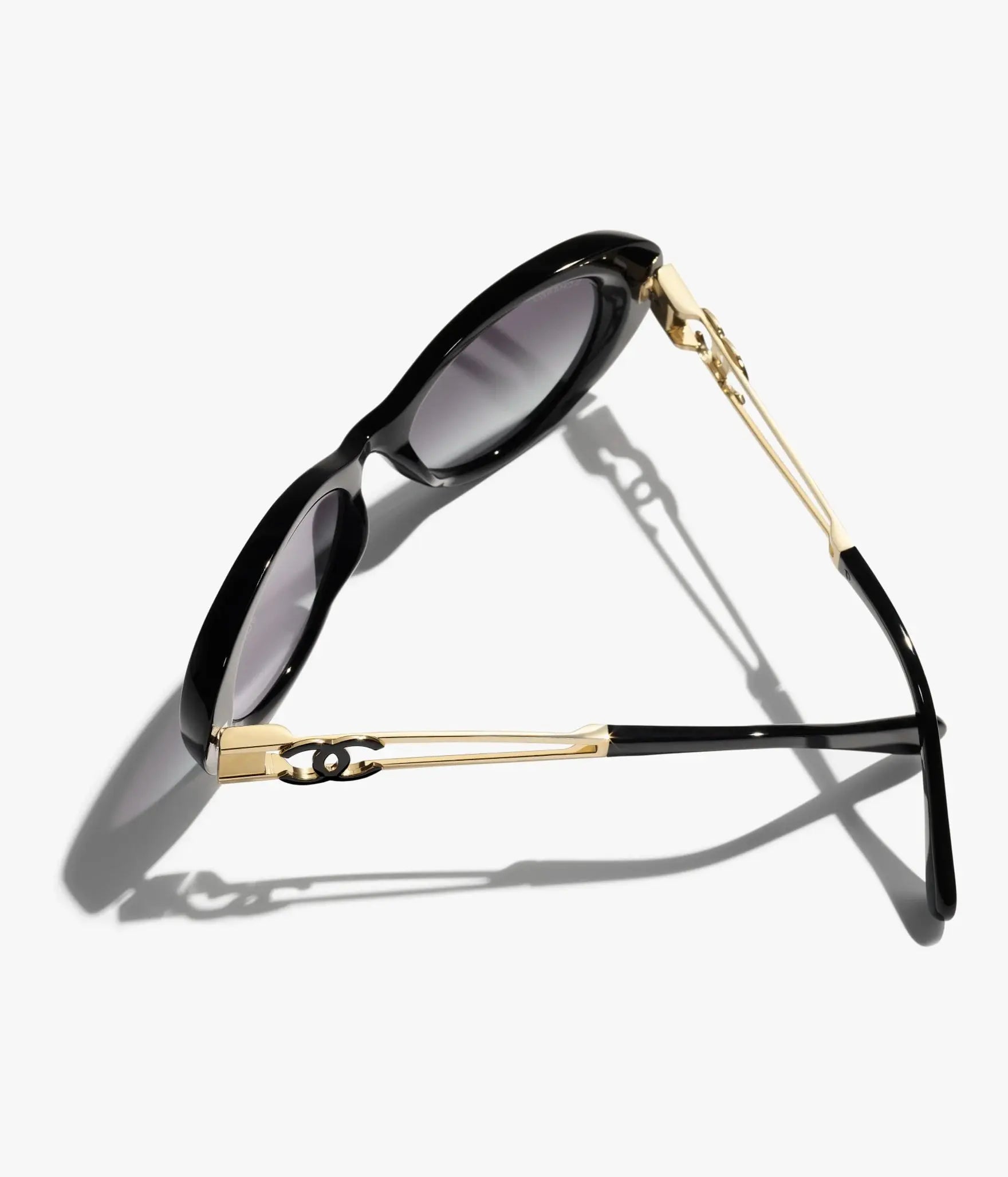 Lunette de soleil Chanel Femme by Skyler Eyes