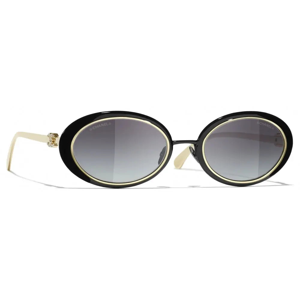 Lunettes de soleil ovales Chanel - Noir, or et gris by Skyler Eyes