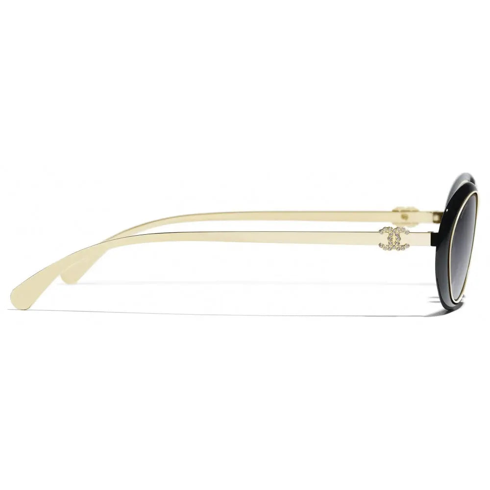 Lunettes de soleil ovales Chanel - Noir, or et gris by Skyler Eyes